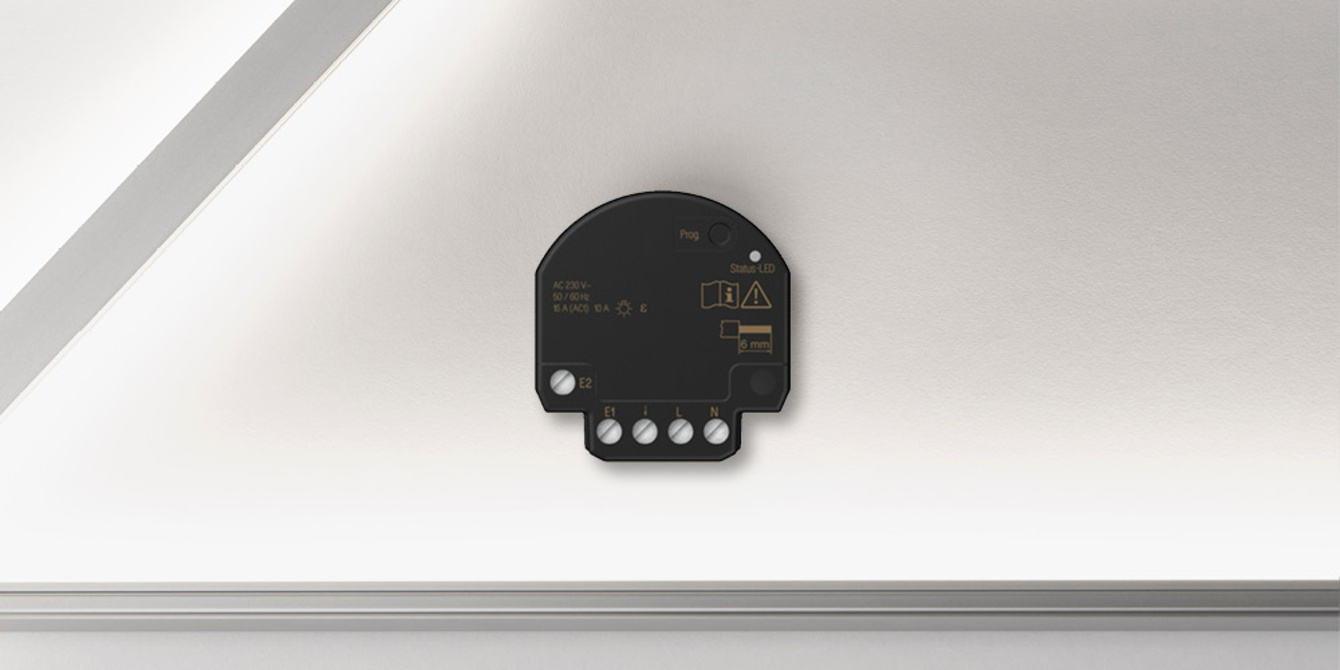 JUNG HOME Jalousieaktor Mini bei Sabani Elektrotechnik GmbH in Waiblingen