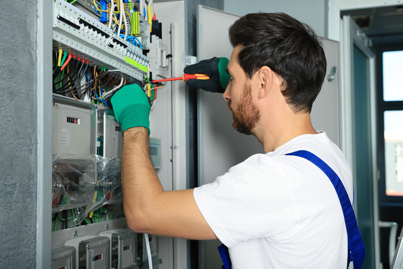 Nieder­spannungs­anlagen bei Sabani Elektrotechnik GmbH in Waiblingen